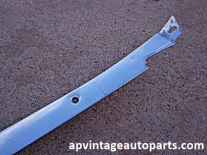 1968 Ford Country Squire tailgate window molding