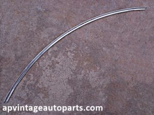 1979 Ford Thunderbird windshield molding