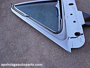 1961 Ford Thunderbird wing vent window
