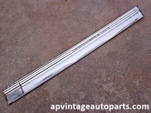1967 Ford Galaxie quarter panel molding