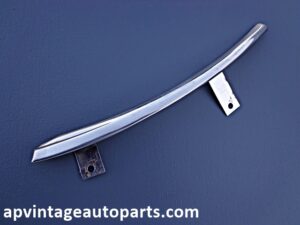1972 Chevrolet Impala door molding upper edge