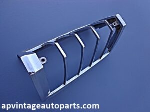 1974 Lincoln Town Car turn signal park lamp bezel (7)