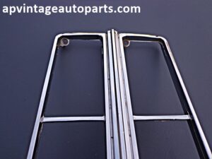 1974 Cadillac turn signal corner lamp bezel trim LH