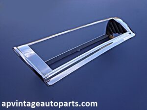 1977-1979 Ford LTD II tail light bezel