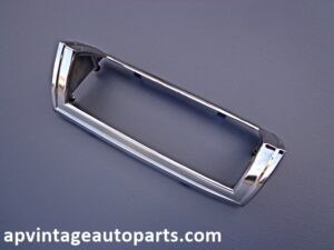 1977 Ford Thunderbird turn signal bezel