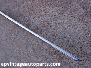 1958 Ford Fairlane rear door molding