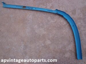 1959 Ford windshield molding