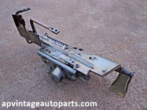 1961 Ford Thunderbird door latch