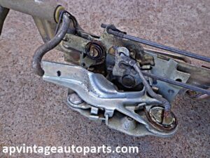 1961 Ford Thunderbird door latch