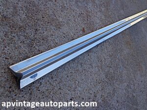 1964 Ford Falcon wagon LH quarter front molding