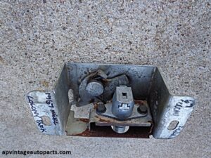1967 Colony Park Country Squire wagon cargo storage latch