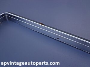 1973 Oldsmobile Delta 88 Custom Cruiser RH grille upper trim