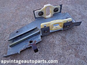 1975 Ford Torino door window track guide