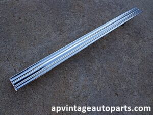 1975 Ford Gran Torino tail panel molding lower trim