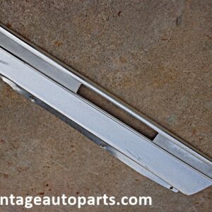 1976 Chevrolet Monte Carlo quarter panel molding lower