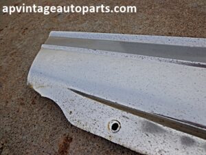 1976 Chevrolet Monte Carlo rear quarter panel molding RH