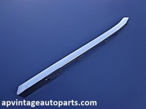 1961 Ford Thunderbird quarter window molding