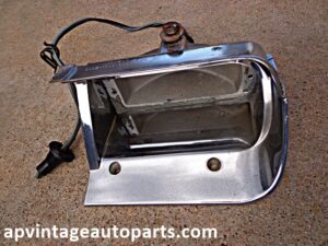 1961-1963 Ford Thunderbird turn signal park lamp RH