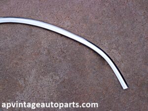 1973 Oldsmobile Delta 88 2 door hardtop REAR window lower LH reveal molding