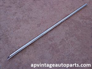 1961 Ford Galaxie 4 dr quarter panel molding