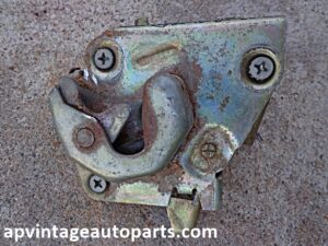 1967 Ford Country Sedan tailgate latch