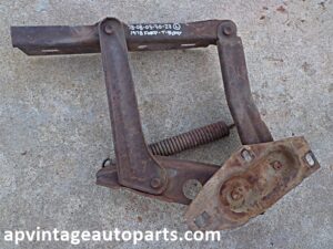 1977 1979 Ford Thunderbird hood hinge