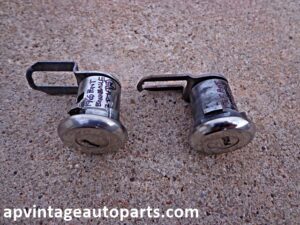 1965 Pontiac door lock