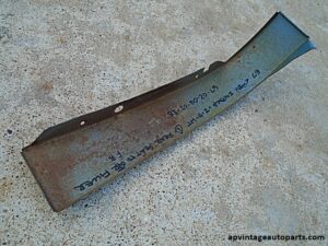 1967-1968 Chevrolet Impala fastback rear seat filler