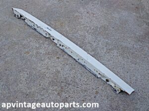 1968 Ford Thunderbird windshield exterior RH A post trim