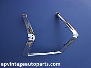 1975 Mercury Maquis quarter extension molding