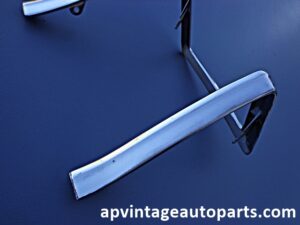 1975 Mercury Maquis quarter panel extension molding LH