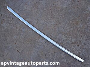 1974 Mercury Cougar windshield molding RH