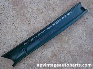 1977 Mercury Marquis interior post molding