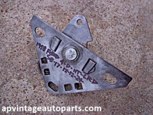 1958 Ford Fairlane door latch release