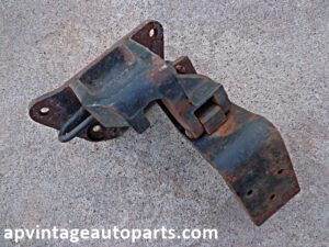 1969 Ford Country Squire two-way hinge