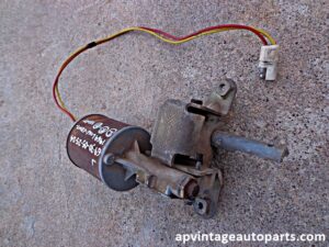 1969 Lincoln Continental vent window power regulator