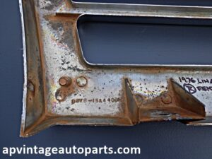 1974-1976 Lincoln Continental lower front fender cornering light bezel RH