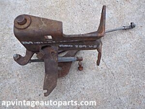 1965 Ford 289 V8 throttle linkage