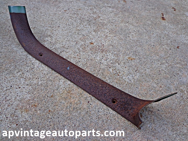 1953 Chrysler windshield molding