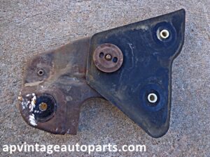 1972 Mercury Cougar quesrt window mount bracket