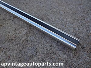 1976 Ford Elite rear tail panel upper trim molding