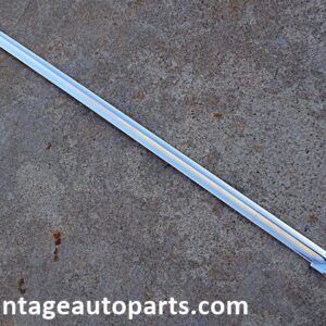 1977 1979 Ford Thunderbird rear window trim molding RH